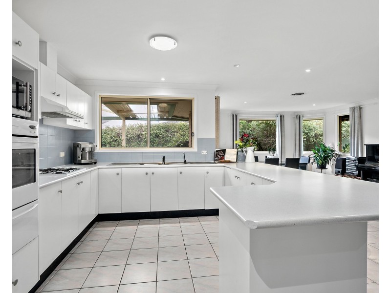 19 Chinchilla Way, Albion Park NSW 2527