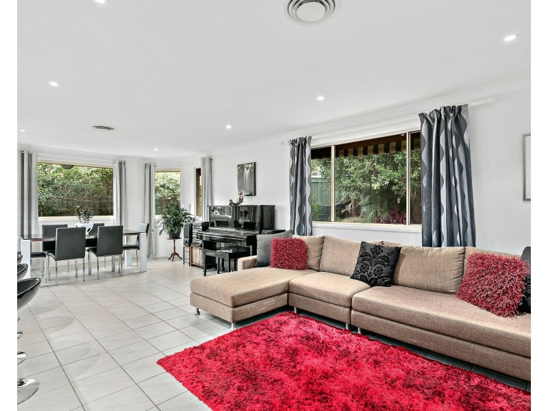 19 Chinchilla Way, Albion Park NSW 2527