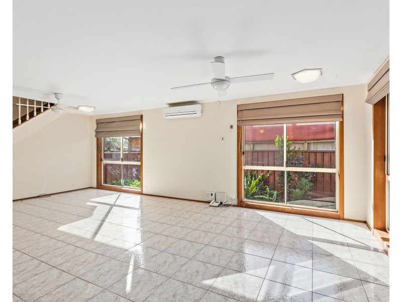 20 Windsor Crescent, Brownsville NSW 2530