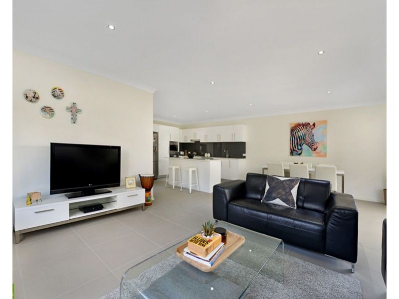 11a Cascade Circuit, Albion Park NSW 2527