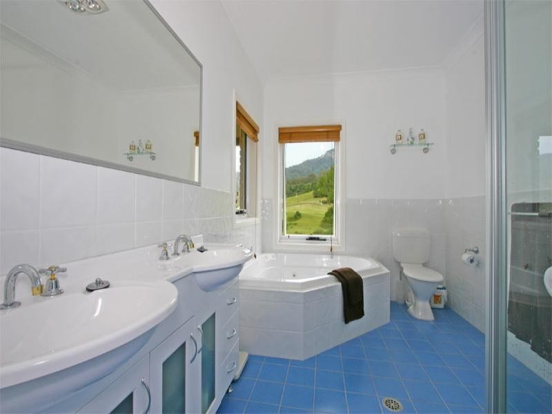 Calderwood NSW 2527