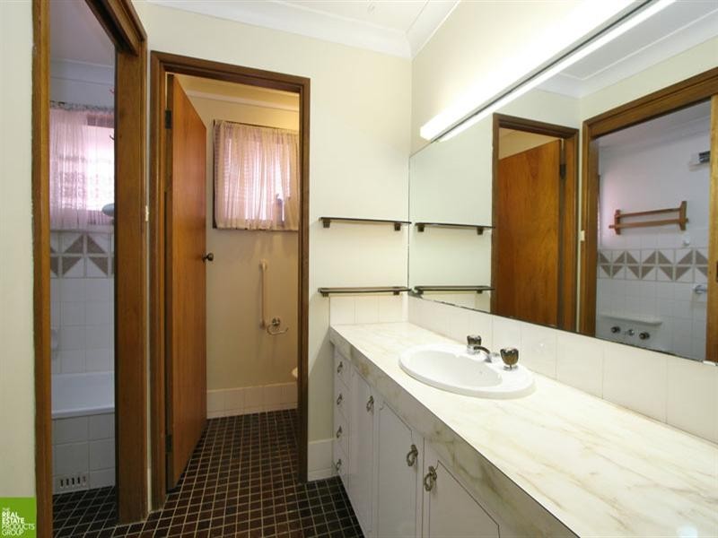 5 Hudson Avenue, Balgownie NSW 2519
