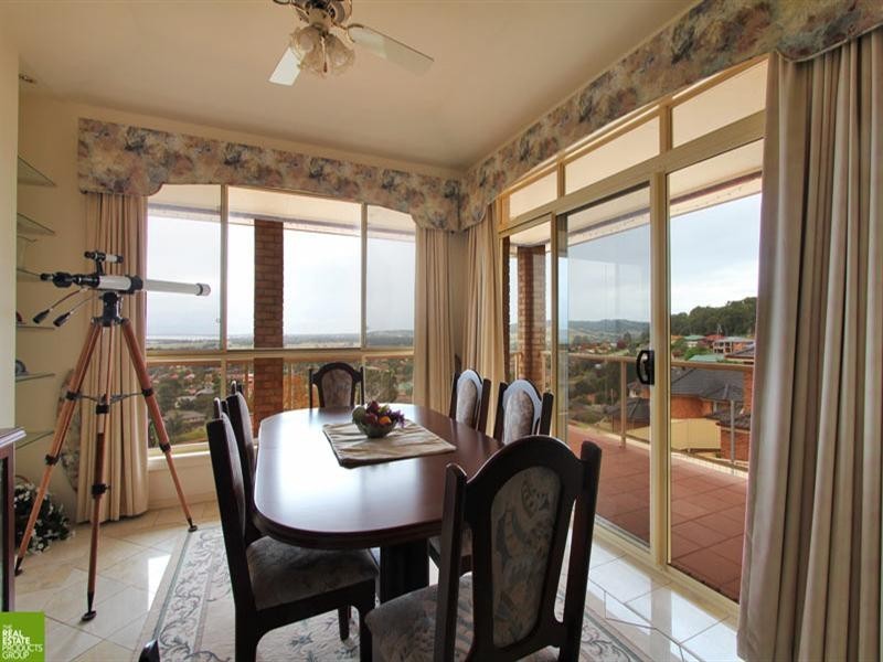 4 Abercrombie Crescent, Albion Park NSW 2527