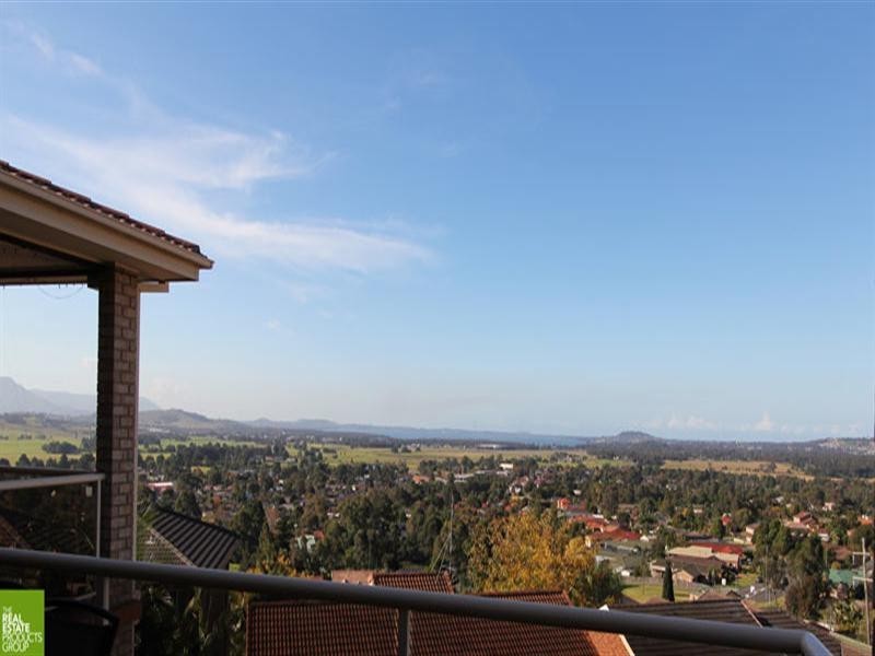 4 Abercrombie Crescent, Albion Park NSW 2527