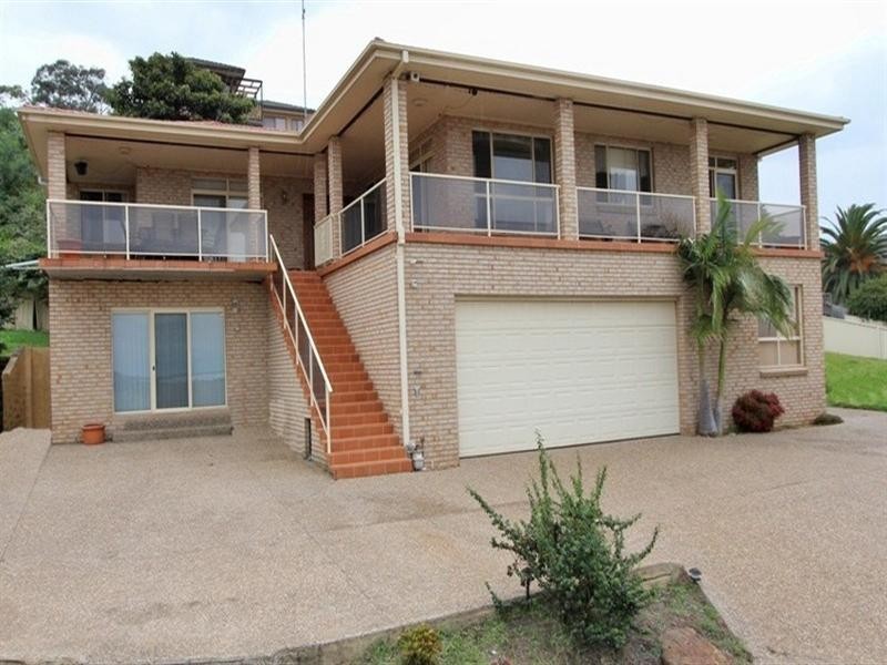 4 Abercrombie Crescent, Albion Park NSW 2527