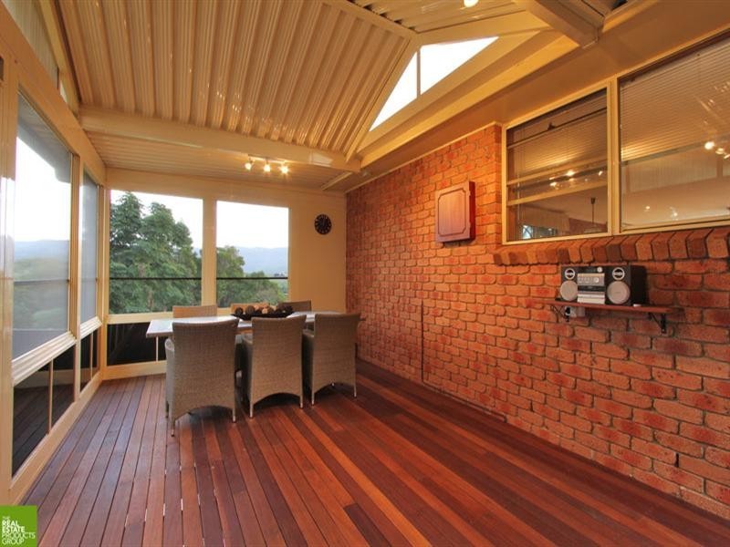 10 Scenic Crescent, Albion Park NSW 2527