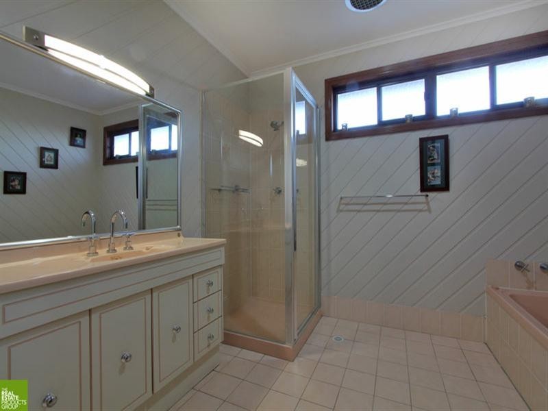 11 Murray Close, Albion Park NSW 2527