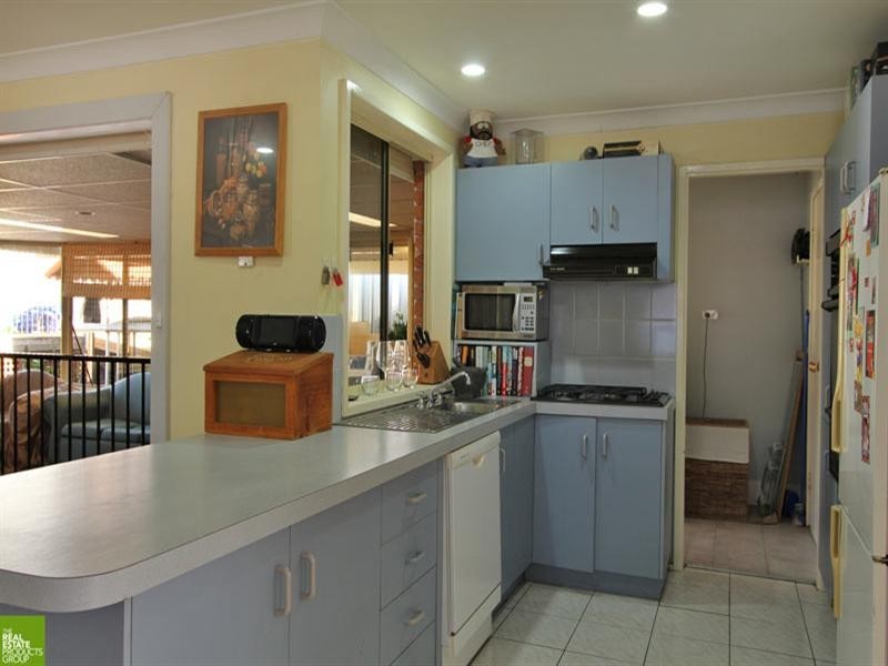 98 Church Street, Albion Park NSW 2527