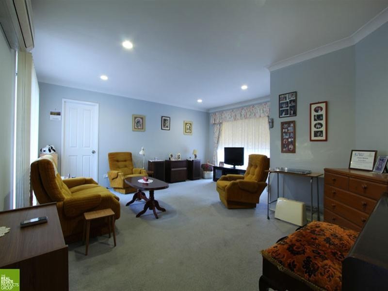 10 Smith Street, Albion Park NSW 2527