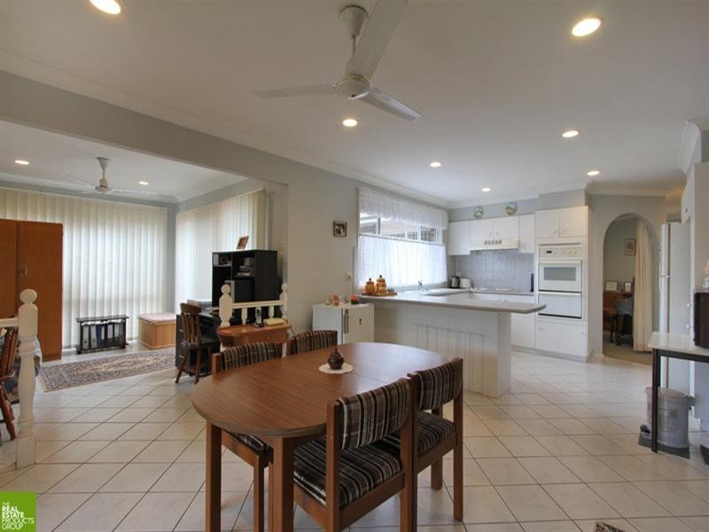 10 Smith Street, Albion Park NSW 2527