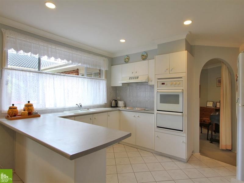 10 Smith Street, Albion Park NSW 2527