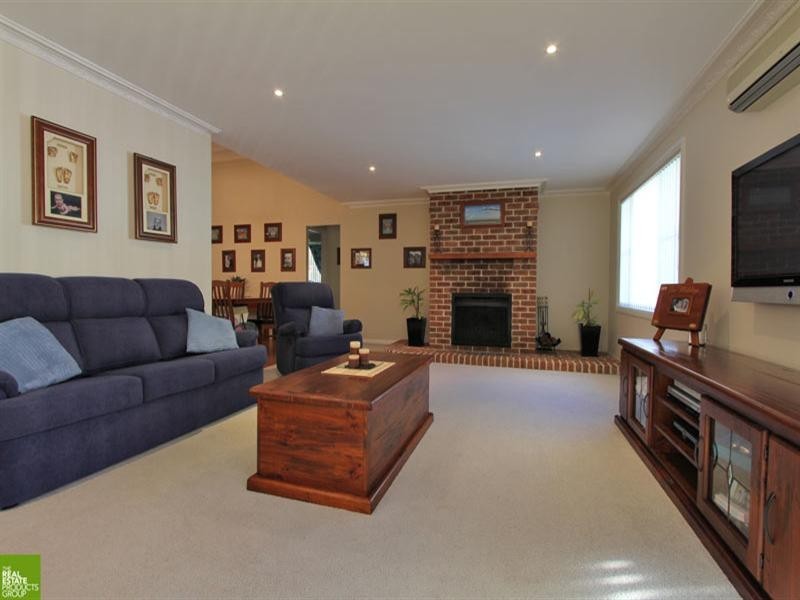 54 Daintree Drive, Albion Park NSW 2527