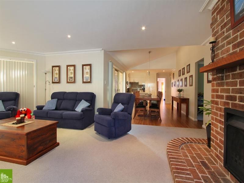 54 Daintree Drive, Albion Park NSW 2527