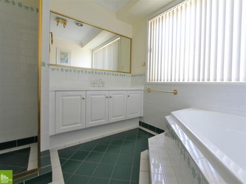 54 Daintree Drive, Albion Park NSW 2527