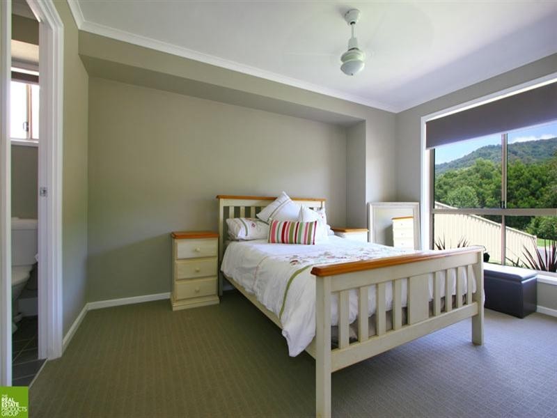 77 Esperance Drive, Albion Park NSW 2527