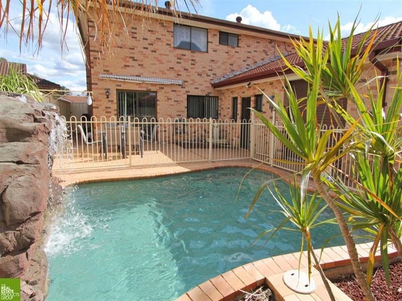 1 McCoy Place, Albion Park NSW 2527