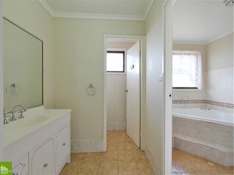 1 McCoy Place, Albion Park NSW 2527