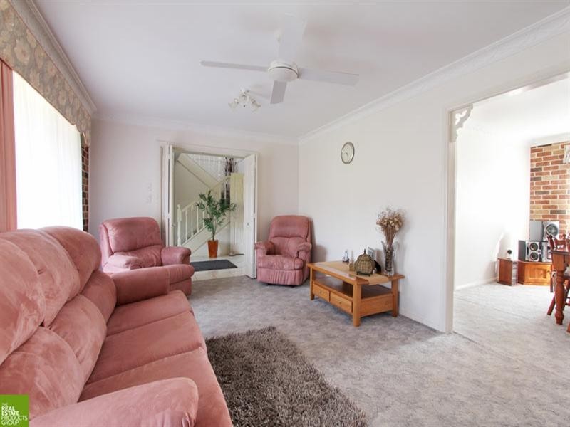 35 Barcoo Circuit, Albion Park NSW 2527
