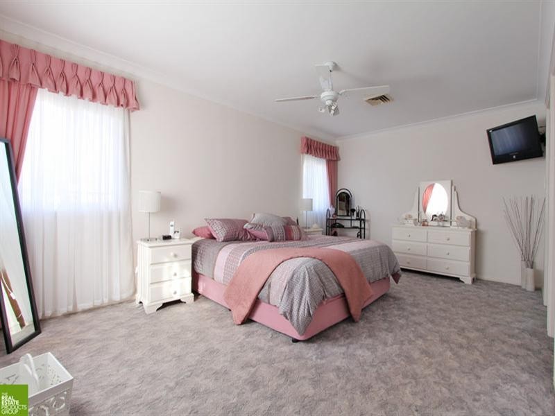 35 Barcoo Circuit, Albion Park NSW 2527
