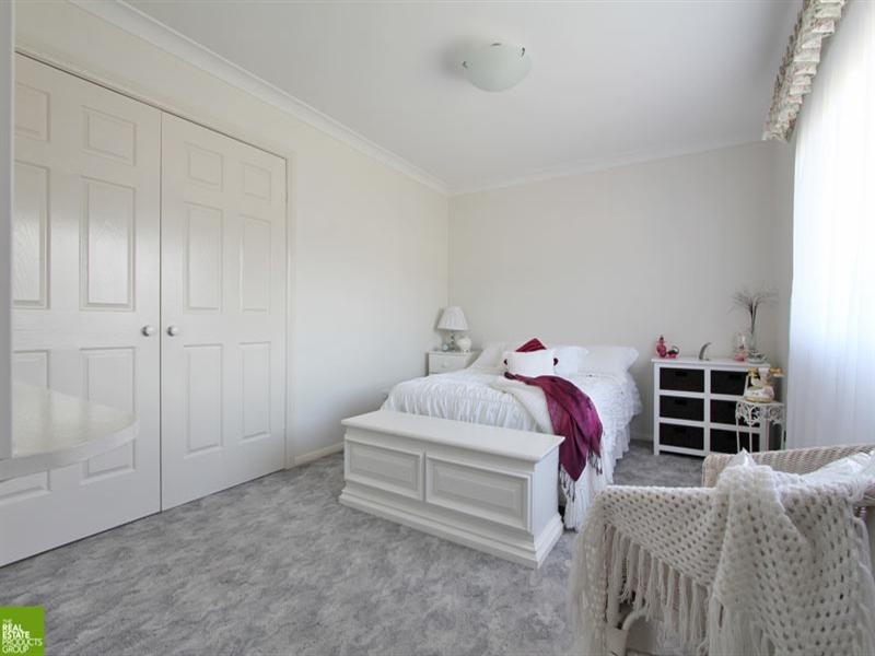 35 Barcoo Circuit, Albion Park NSW 2527