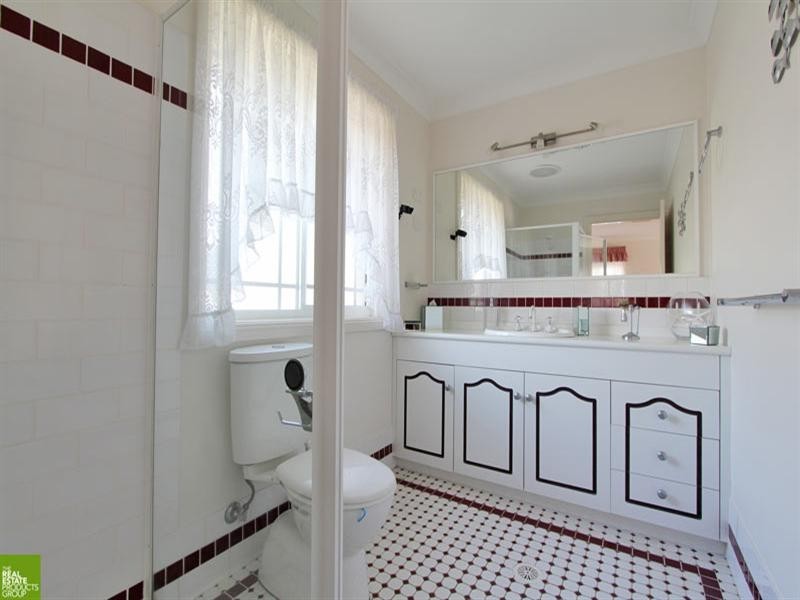 35 Barcoo Circuit, Albion Park NSW 2527