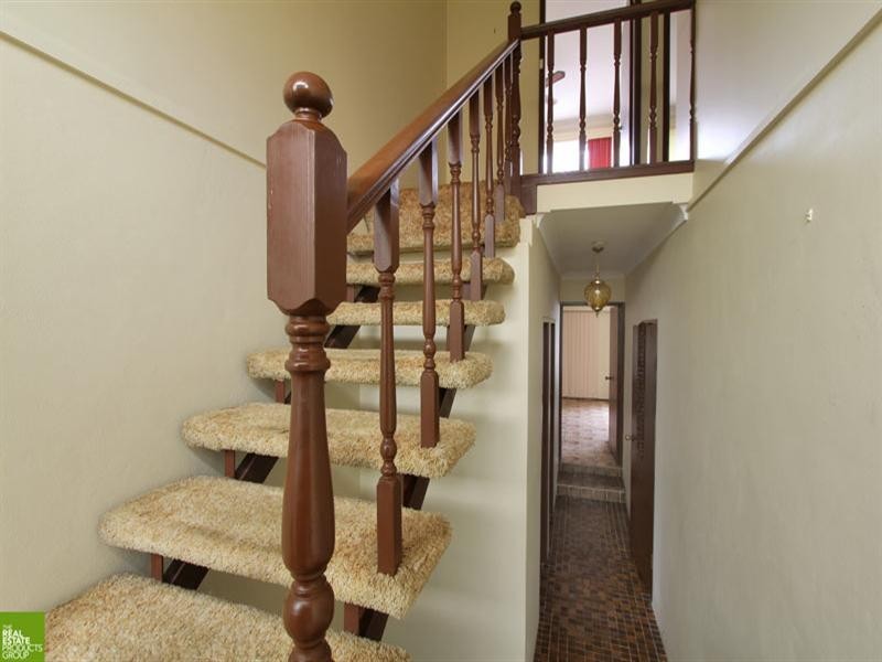 23 Woodlawn Avenue, Mangerton NSW 2500