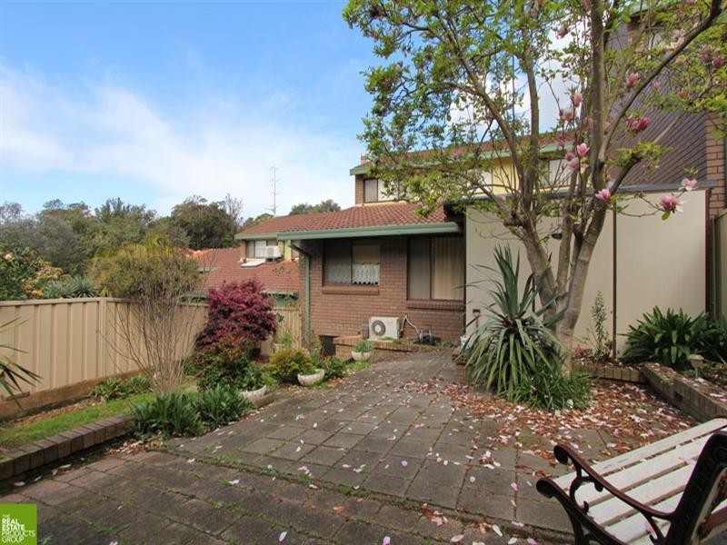 23 Woodlawn Avenue, Mangerton NSW 2500