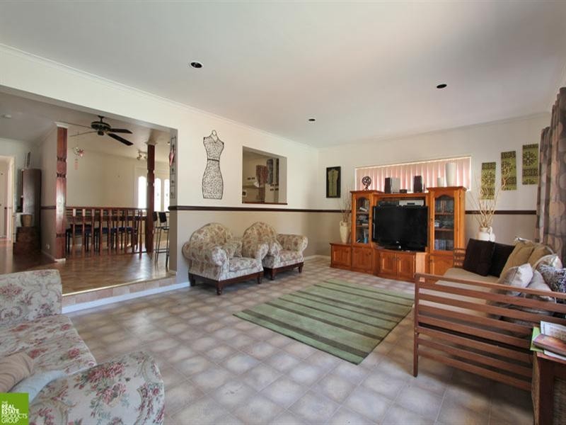 18 Jeffcoat Street, Albion Park NSW 2527