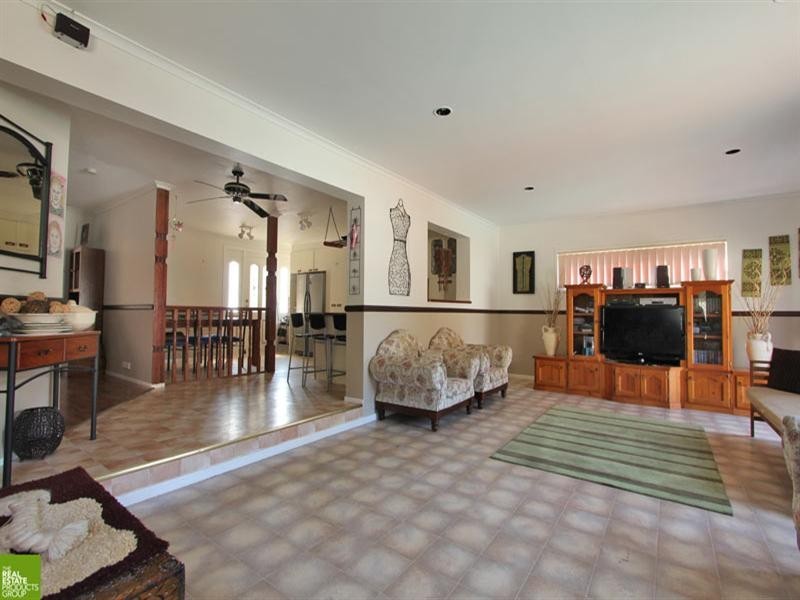 18 Jeffcoat Street, Albion Park NSW 2527