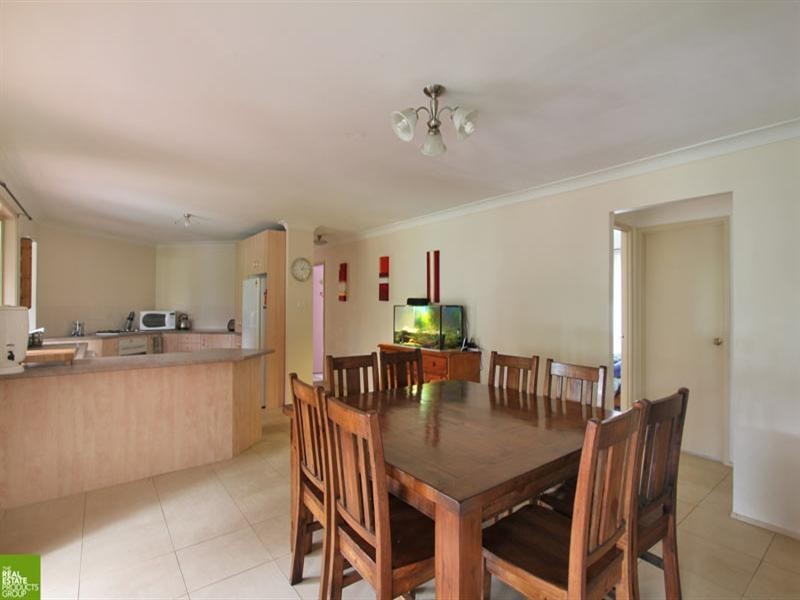 141 Ashburton Drive, Albion Park NSW 2527