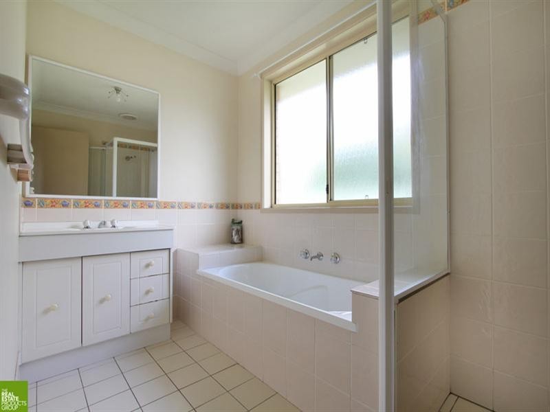 141 Ashburton Drive, Albion Park NSW 2527