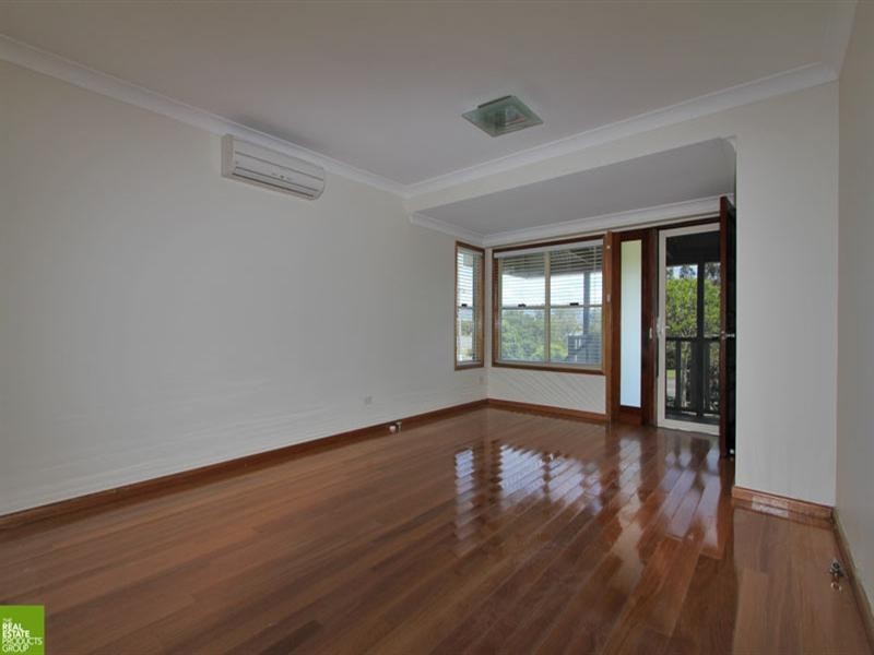 90 The Esplanade, Oak Flats NSW 2529