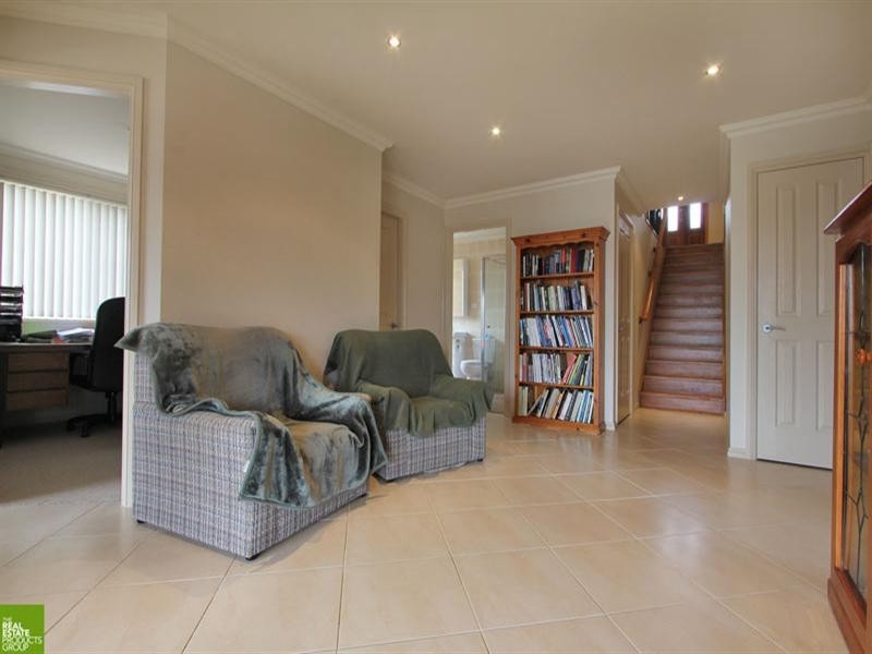 7 Clermont Crescent, Albion Park NSW 2527