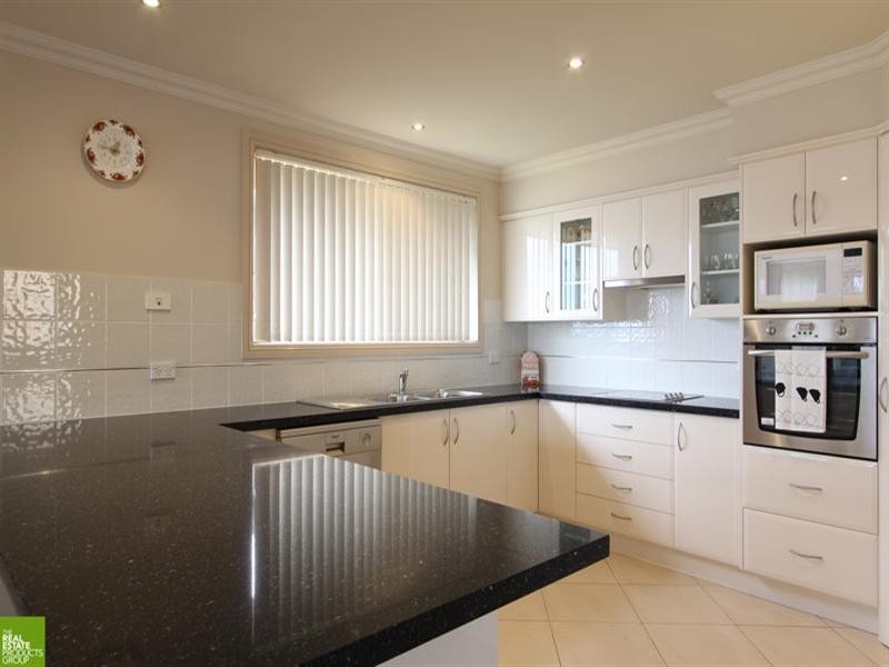 7 Clermont Crescent, Albion Park NSW 2527