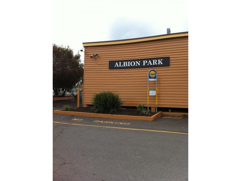 129 Princes Highway, Albion Park Rail NSW 2527