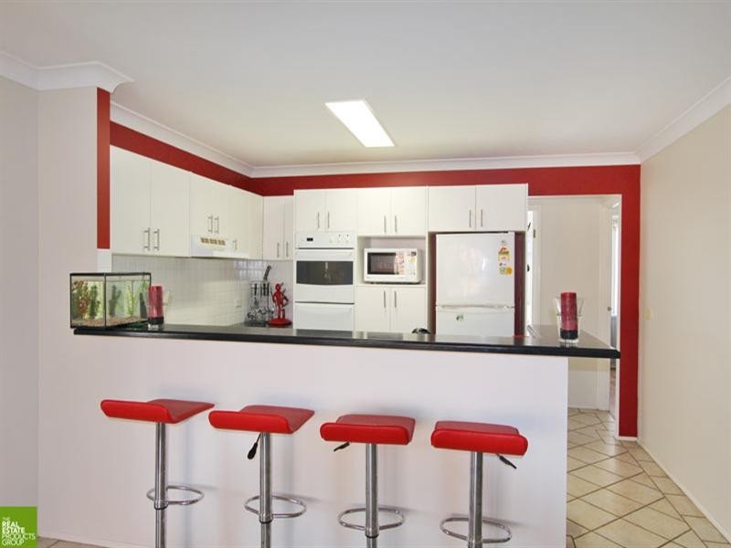 34 Fields Drive, Albion Park NSW 2527