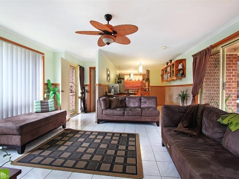 10 Derwent Place, Albion Park NSW 2527