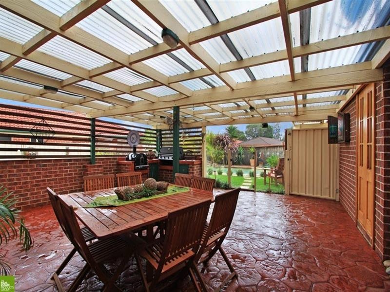 10 Derwent Place, Albion Park NSW 2527