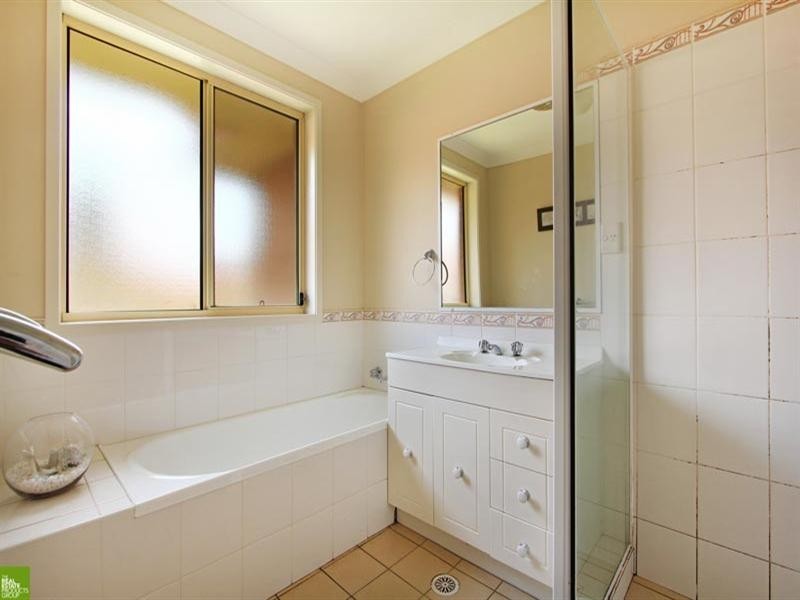 41 Campaspe Circuit, Albion Park NSW 2527