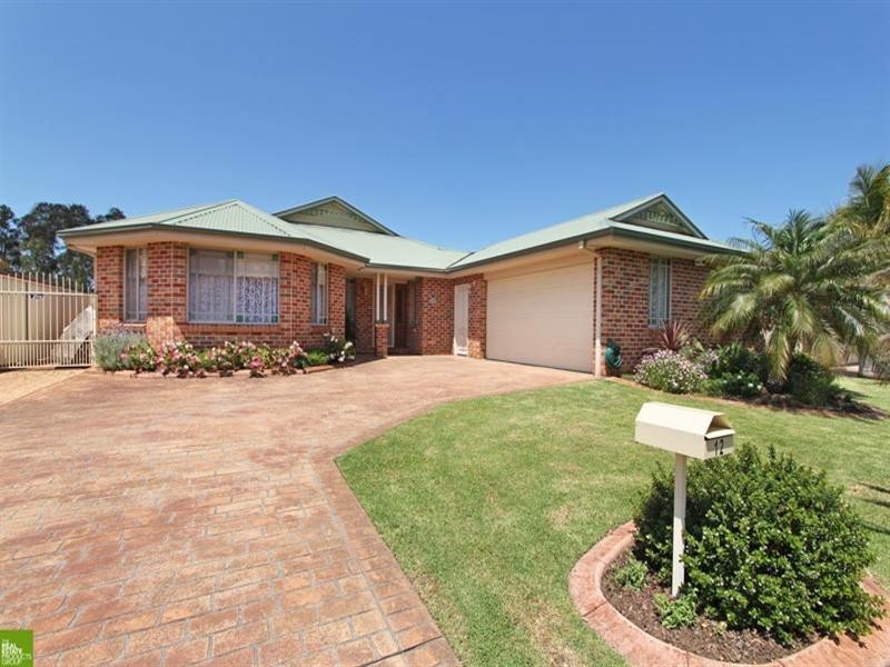 12 Shearwater Boulevard, Albion Park Rail NSW 2527
