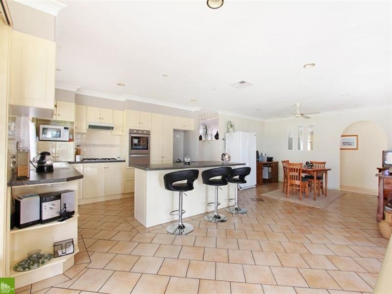12 Shearwater Boulevard, Albion Park Rail NSW 2527