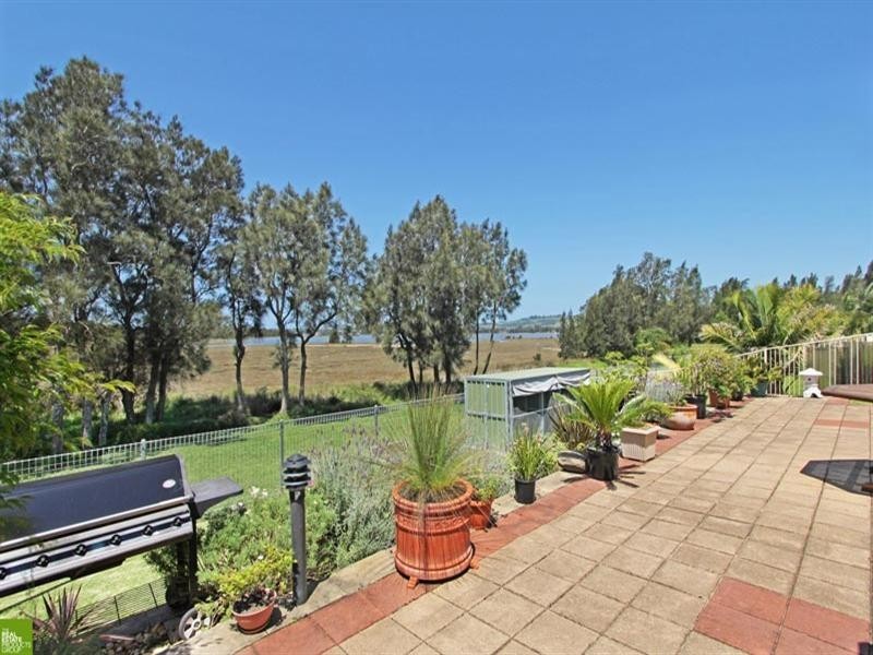 12 Shearwater Boulevard, Albion Park Rail NSW 2527