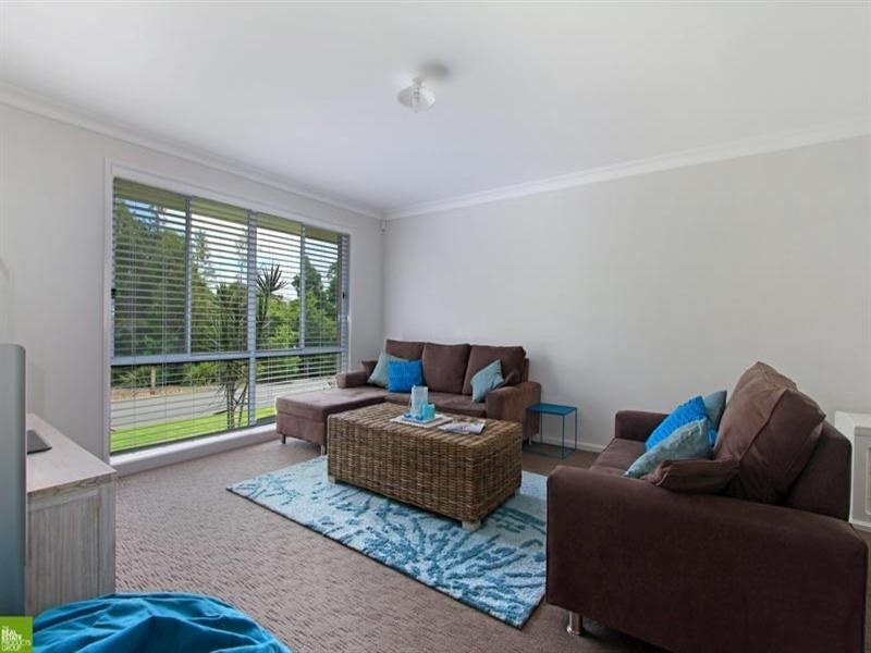 16 Cascade Circuit, Albion Park NSW 2527