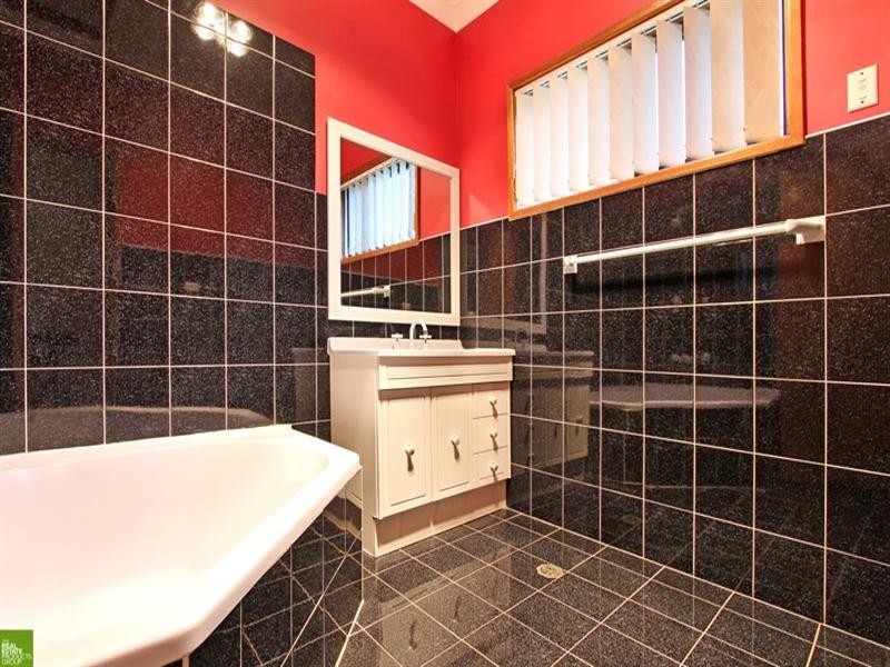 3 Ben Nevis Road, Farmborough Heights NSW 2526