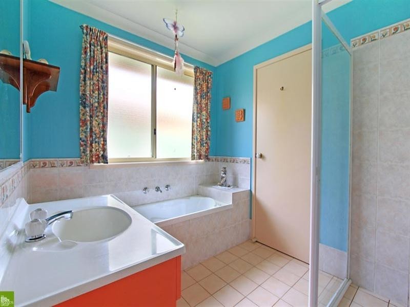 119 Ashburton Drive, Albion Park NSW 2527