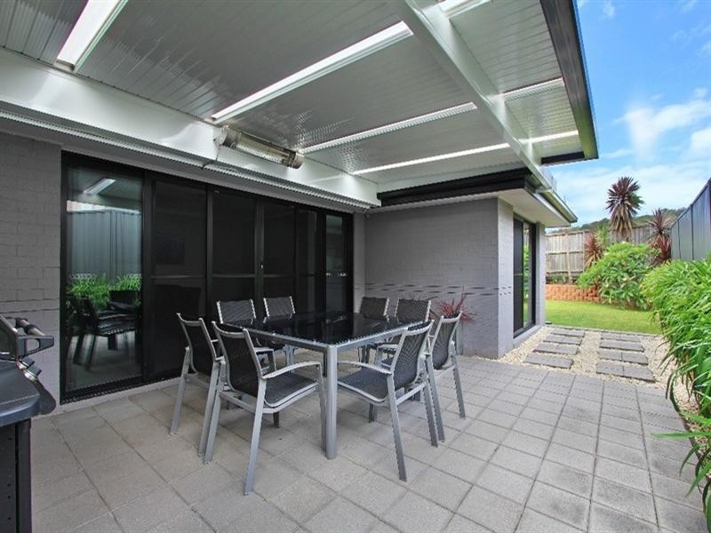 207 Ashburton Drive, Albion Park NSW 2527