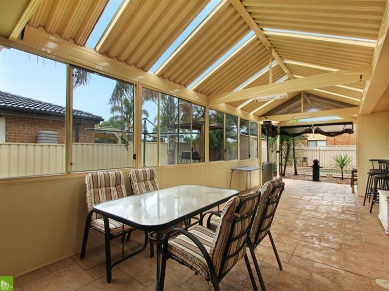 1 Snow Wood Place, Albion Park Rail NSW 2527