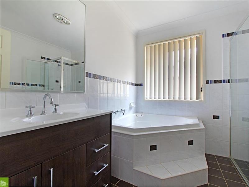75 Esperance Drive, Albion Park NSW 2527