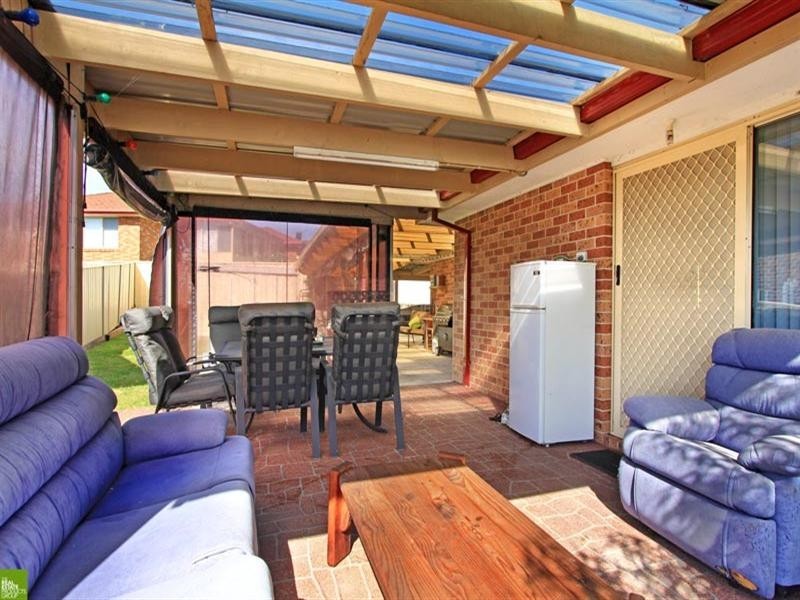 9 Sawtell Street, Albion Park NSW 2527