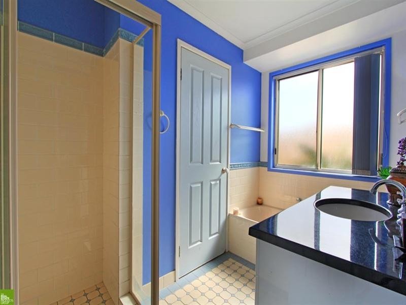 9 Sawtell Street, Albion Park NSW 2527